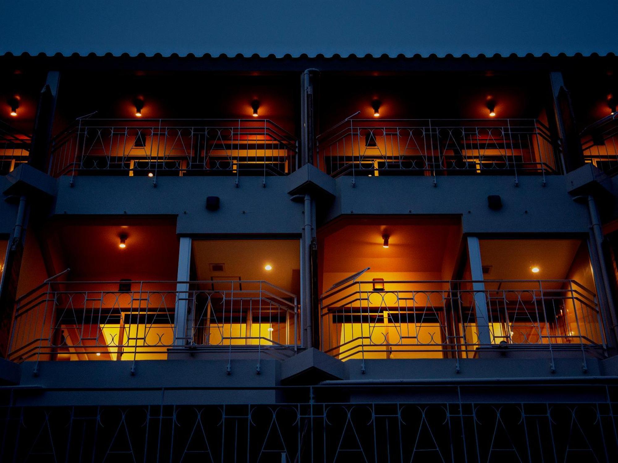 Готель Umi No Terrace Yomitan Toya Екстер'єр фото