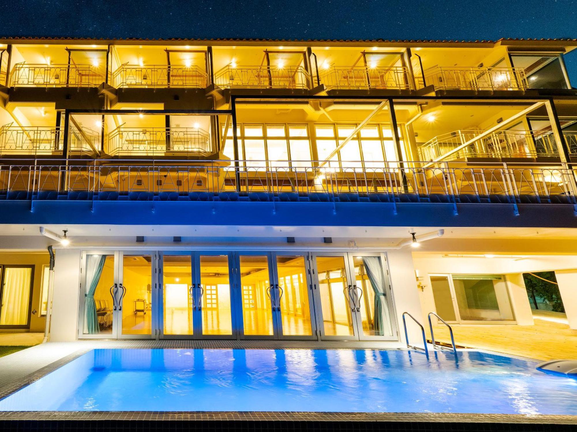 Готель Umi No Terrace Yomitan Toya Екстер'єр фото